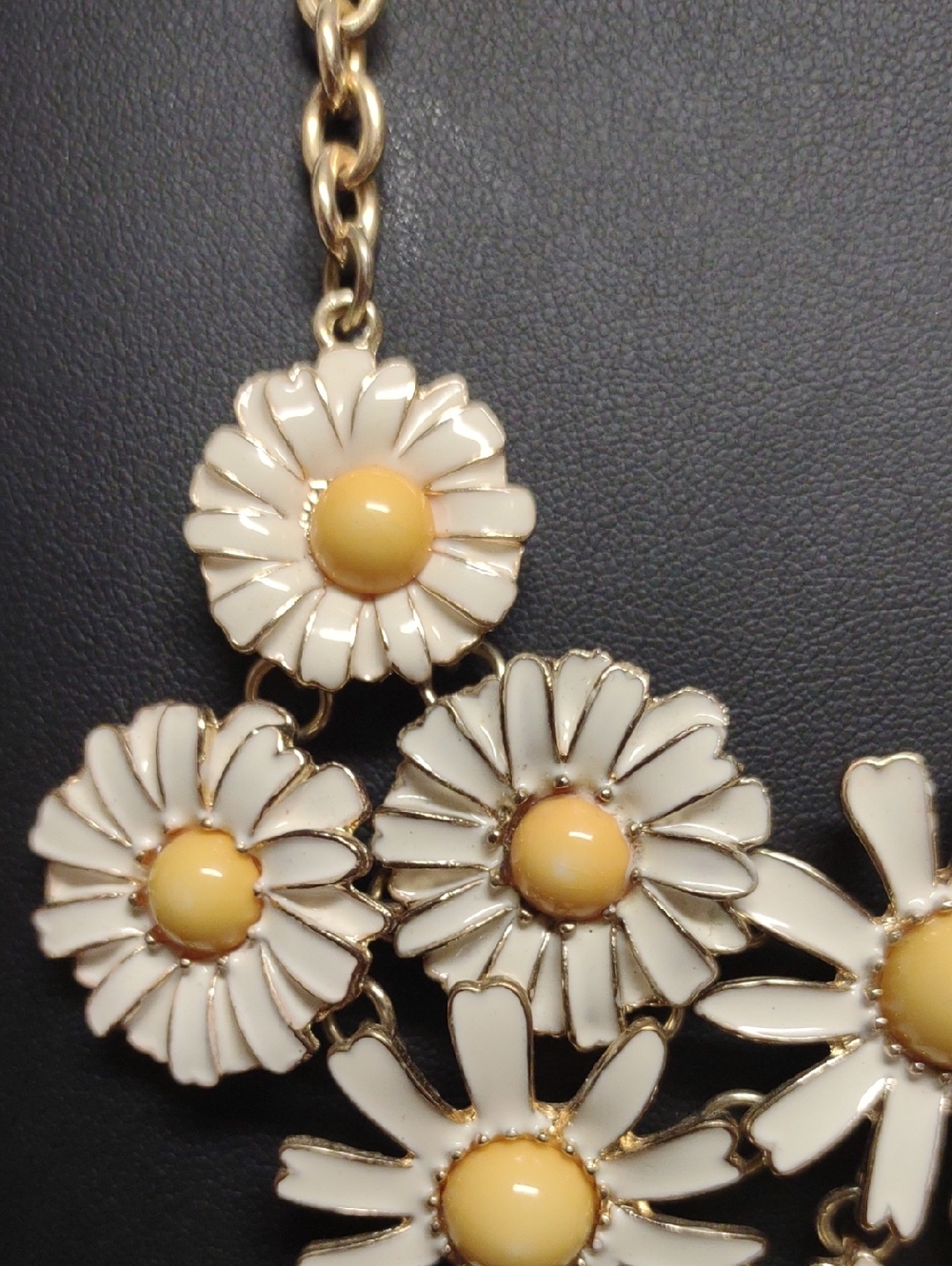 Daisy Floral Statement Necklace - Cream & Yellow Enamel Daisy Design - Picture 2 of 4